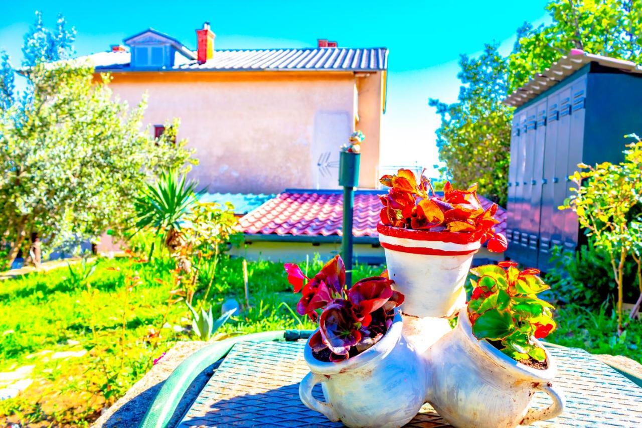 Vacation Home Grill & Chill With 350M2 Garden With Bbq Нови-Винодолски Экстерьер фото