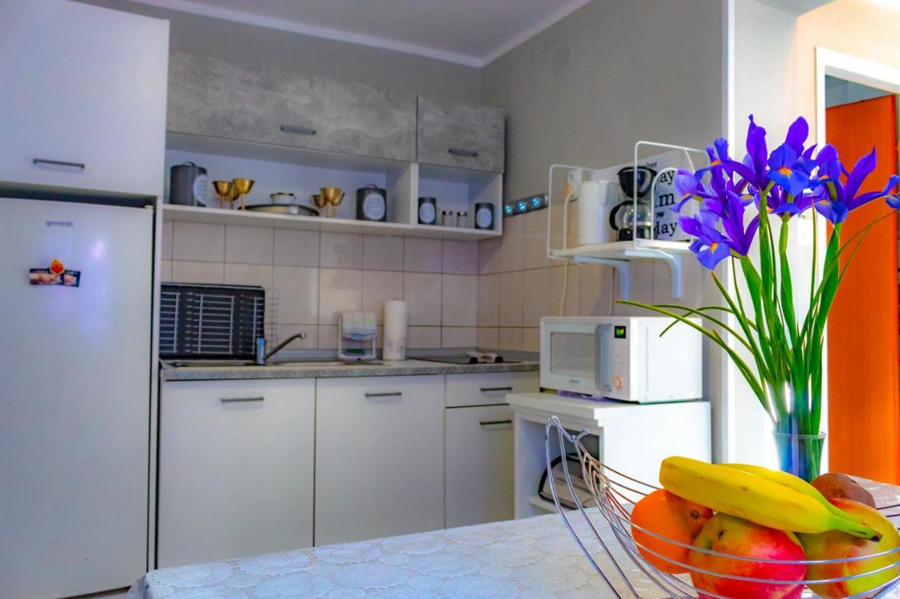 Vacation Home Grill & Chill With 350M2 Garden With Bbq Нови-Винодолски Экстерьер фото