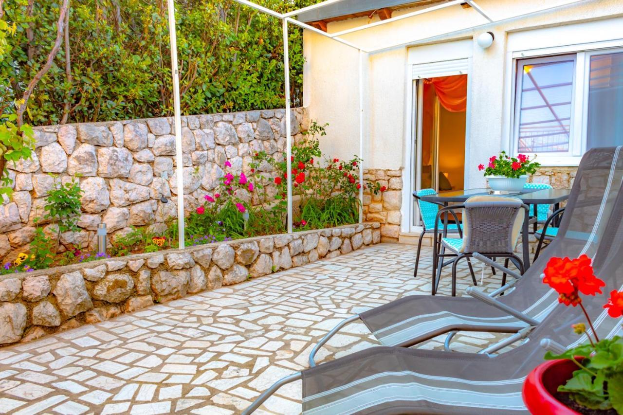 Vacation Home Grill & Chill With 350M2 Garden With Bbq Нови-Винодолски Экстерьер фото